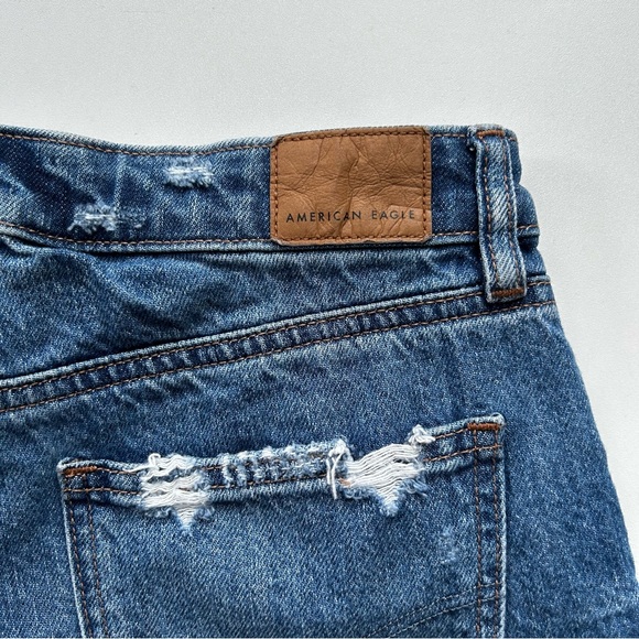 American Eagle Distressed High Waisted Mom Shorts Size 2 - Picture 5 of 13